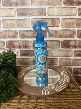 amika Hydro Rush Leave-In Conditioner Spray